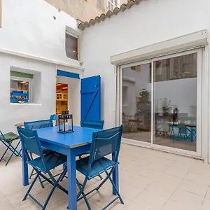 Duplex 4 Pers. Centre Avec Cour Privee Ensoleillee Appartement